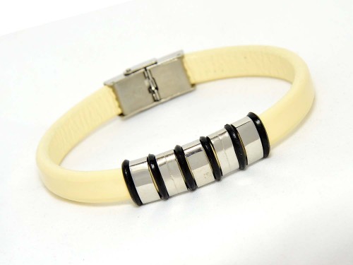 a6993c568e4d1f6799244e4e3316a827