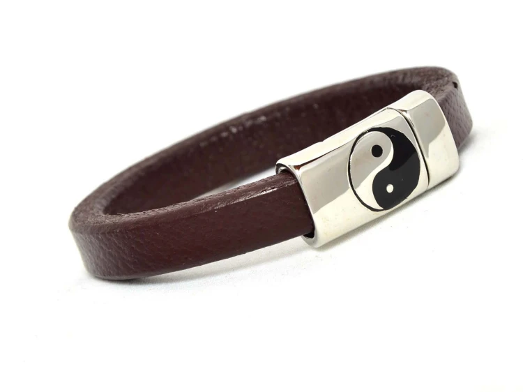 skorzana-bransoletka-z-magnetycznym-zapieciem