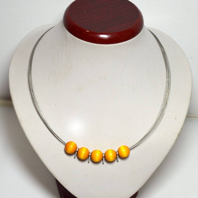 korale-drewniane-delikatne-zolte