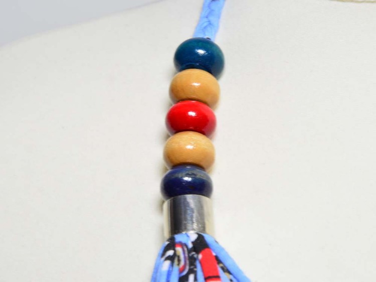 sznurkowy-naszyjnik-z-koralikami