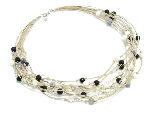 naszyjnik-ze-sznurka-z-czarnymi-bialymi-szarymi-koralikami