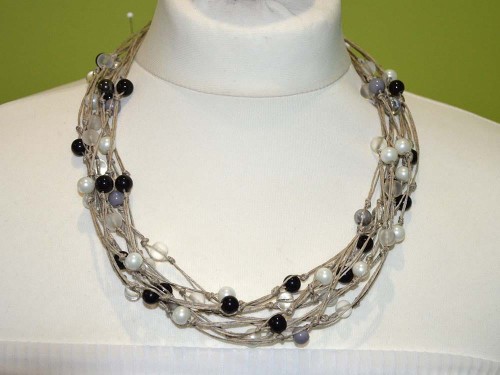 naszyjnik-z-lnu-i-koralikow