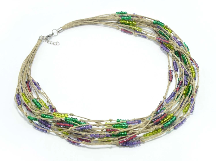 lniany-naszyjnik-z-malutkimi-koralikami