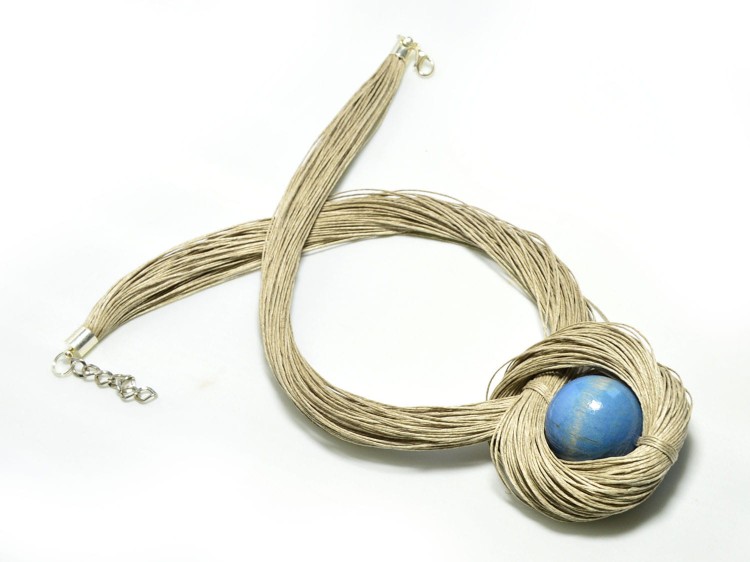 naszyjnik-lniany-z-niebieska-kulka