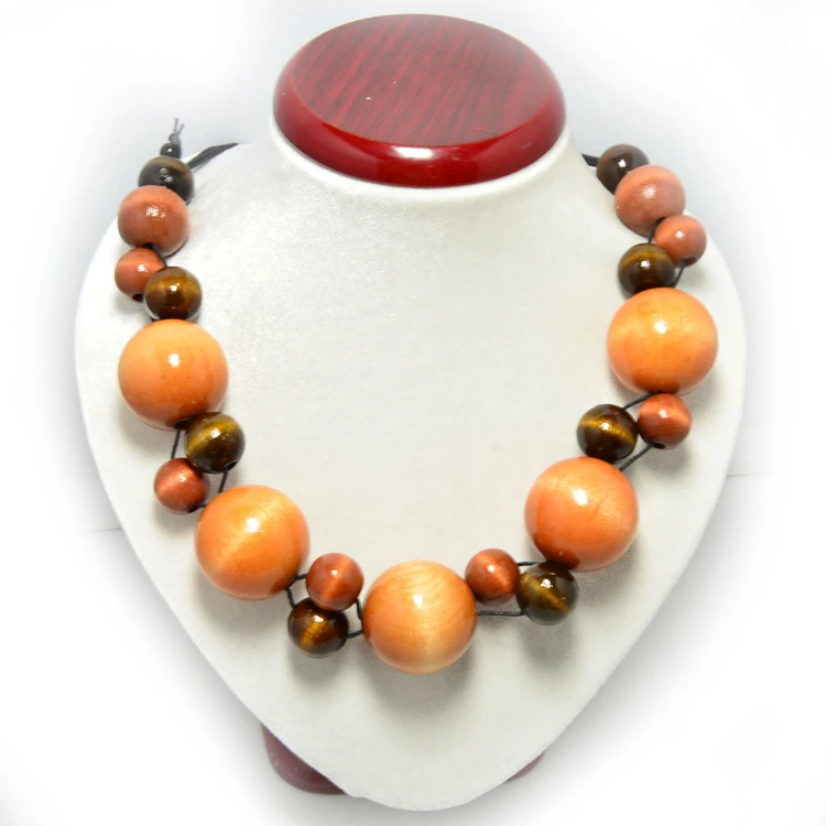 brazowe-korale-drewniane