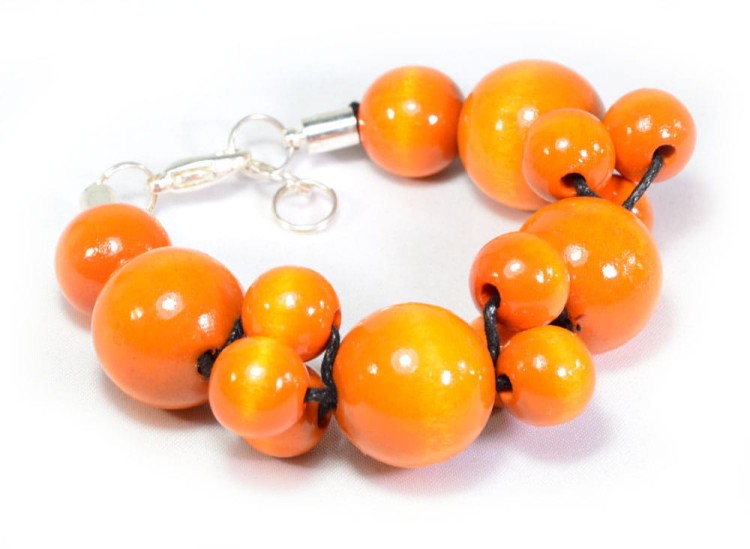 pomaranczowa-bransoletka-drewniana-BR1