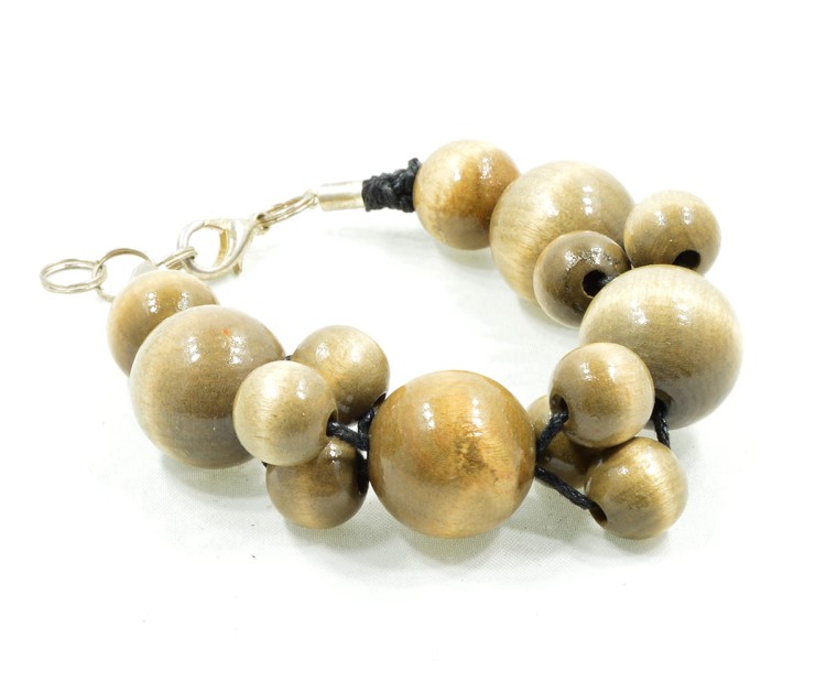 szara-bransoletka-drewniana-BR1