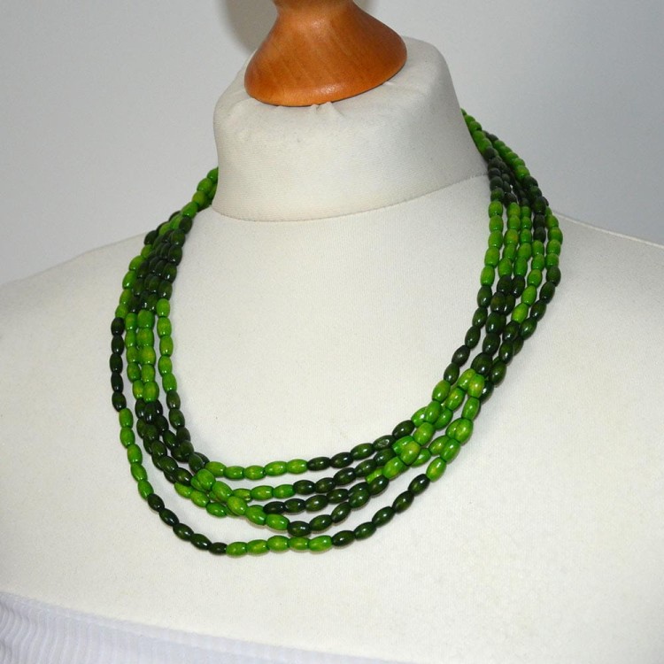 zielony-dlugi-naszyjnik-z-koralikow-drewnianych3