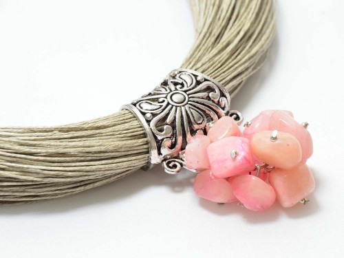 naszyjnik-lniany-z-rozowa-zawieszka-z-kamieniami2