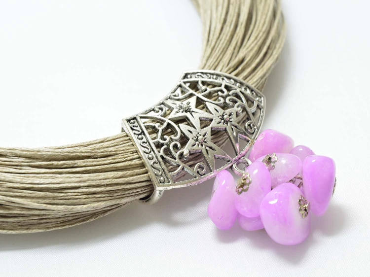 naszyjnik-lniany-z-fioletowa-zawieszka-z-kamieniami