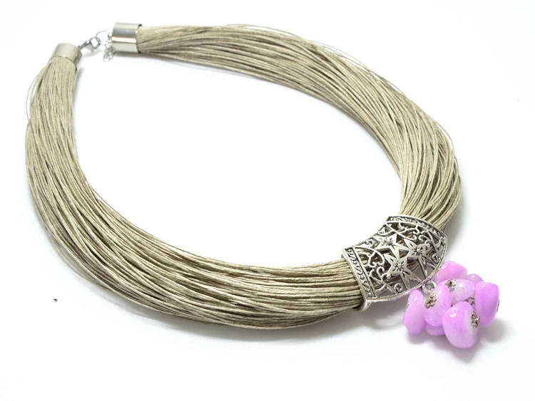 naszyjnik-lniany-z-fioletowa-zawieszka-z-kamieniami