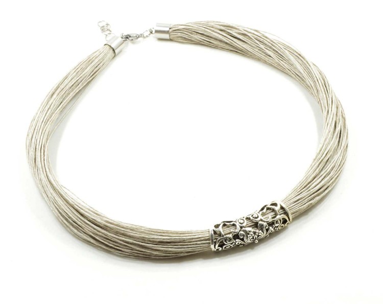 naszyjnik-lniany-z-metalowymi-koralikami