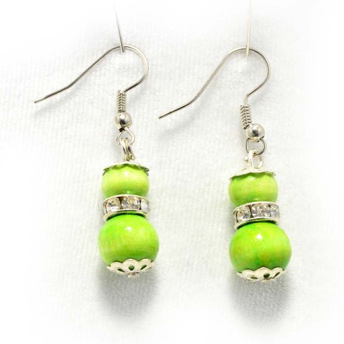 jasno-zielone-kolczyki-drewniane