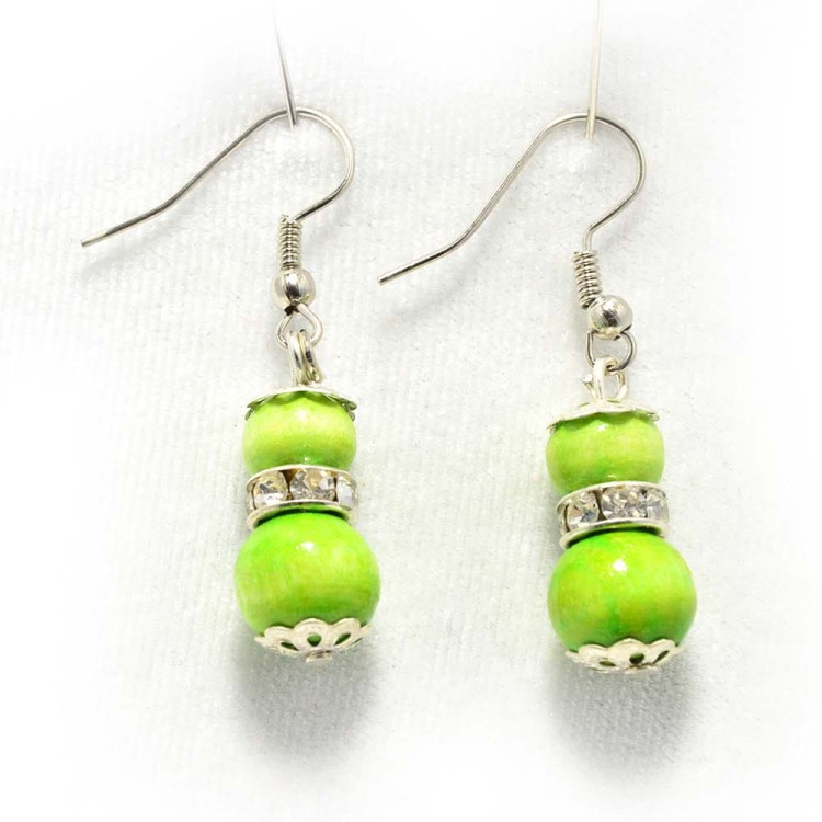 jasno-zielone-kolczyki-drewniane