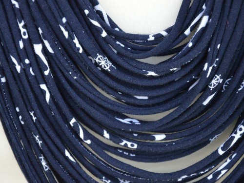 stopniowany-naszyjnik-ze-sznurka