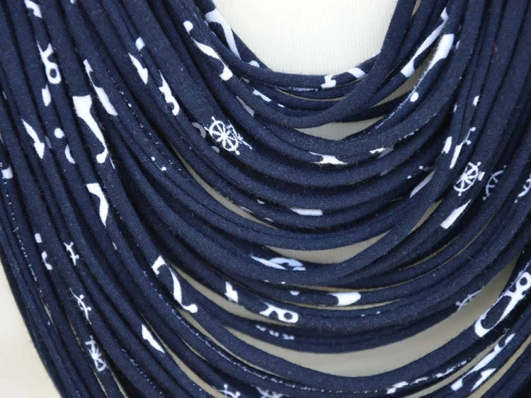 stopniowany-naszyjnik-ze-sznurka