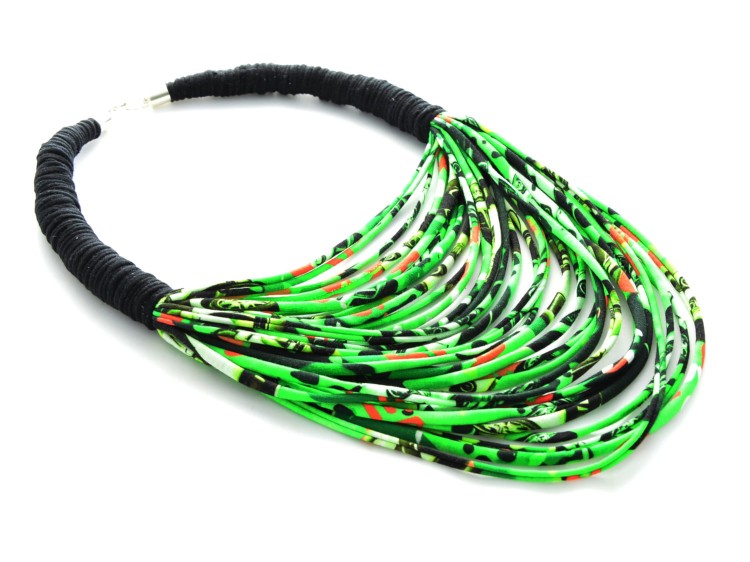 zielony-naszyjnik-ze-sznurka