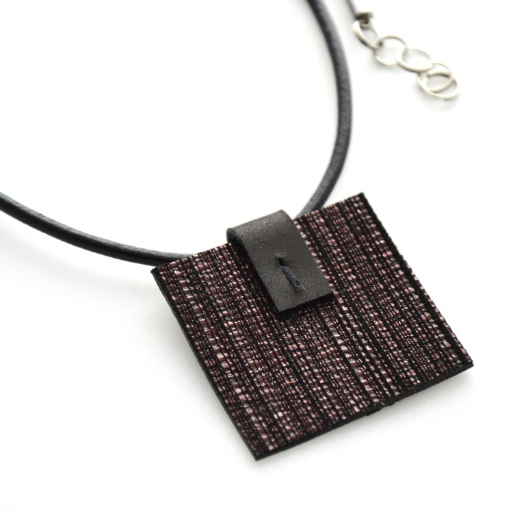 zawieszka-brazowo-fioletowa