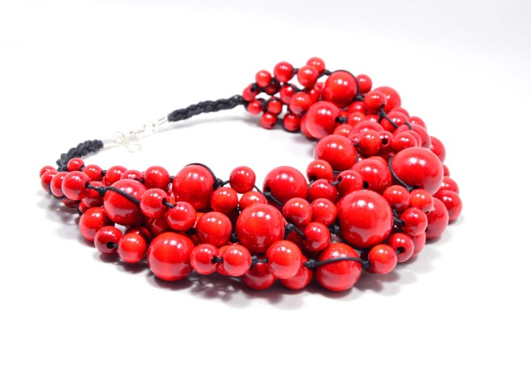czerwone-korale-drewniane (2).jpg