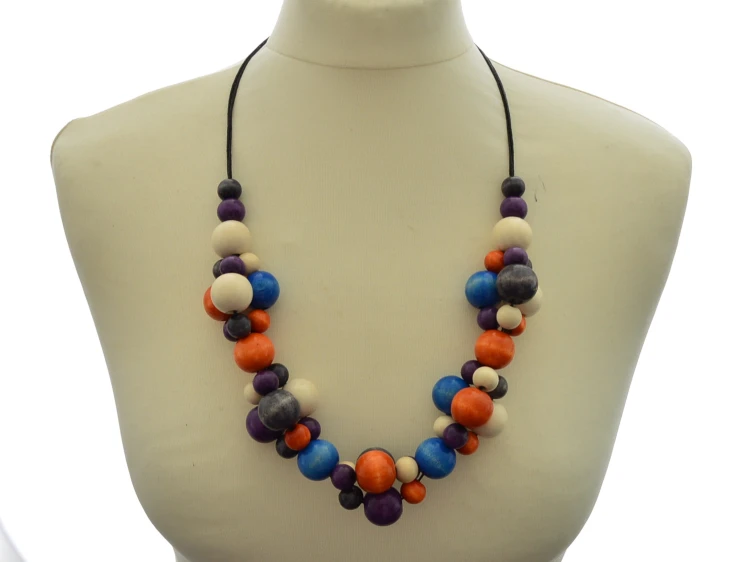 dlugie-korale-drewniane