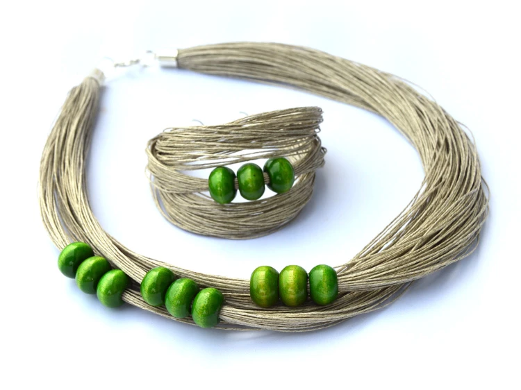 komplet_bizuterii-ze-sznurka-na-prezent-zielony