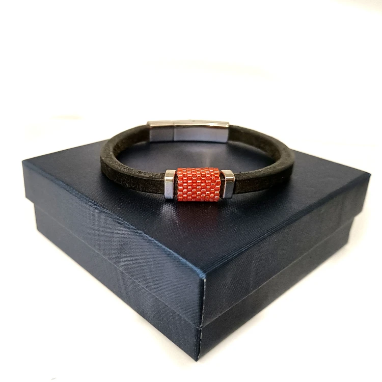 czarna-skorzana-damska-bransoltka-z-koralikami-toho-i-stala-chirurgiczna (2).jpg