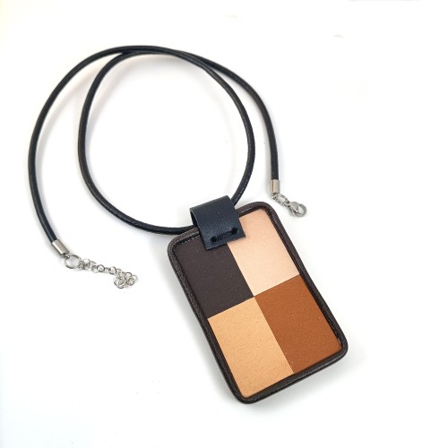 skorzany-naszyjnik-z-zawieszka