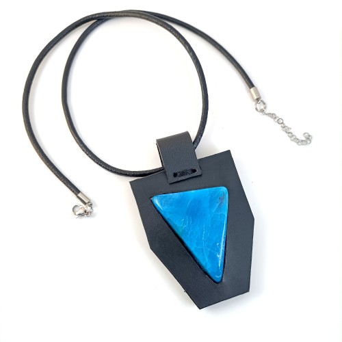 naszyjnik-z-niebieskim-agatem