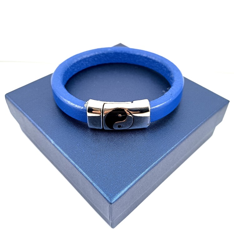 niebieska-damska-skorzana-bransoletka