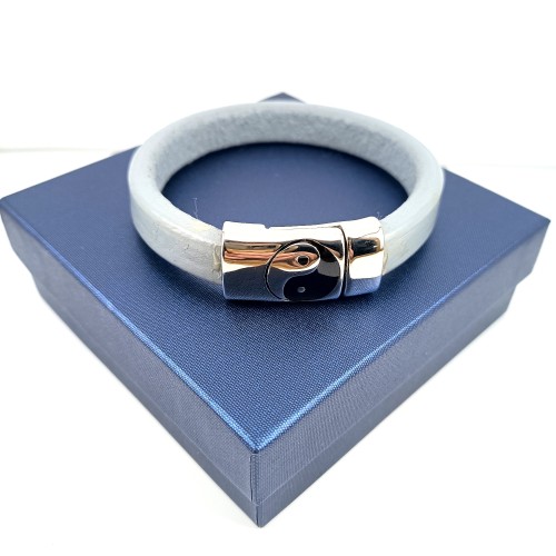 szara-skorzana-bransoletka-damska