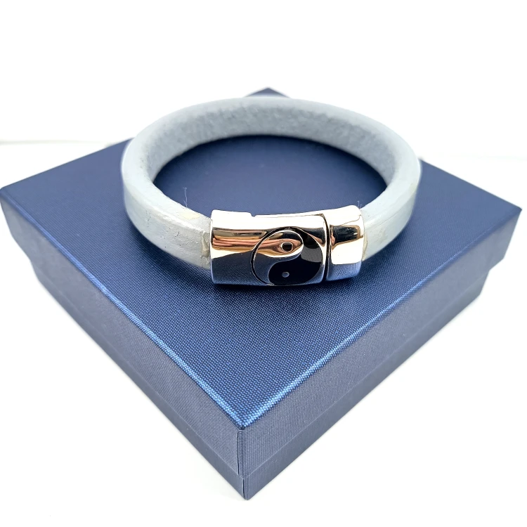 szara-skorzana-bransoletka-damska