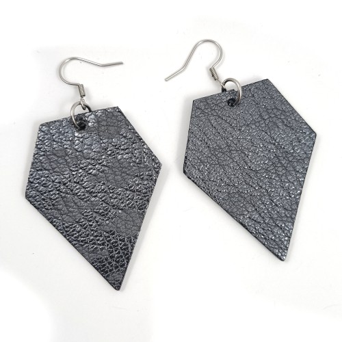 skorzane-kolczyki-szare