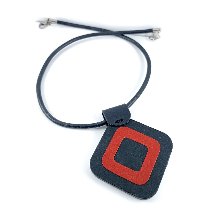 naszyjnik-skorzany-dla-kobiet