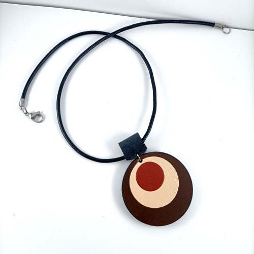 naszyjnik-z-zawieszka