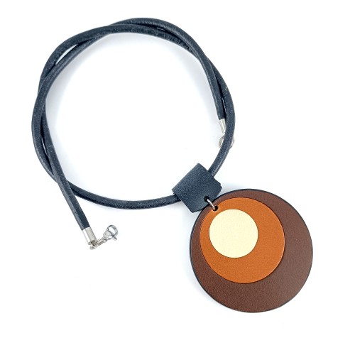 naszyjnik-ze-skory-maturalnej