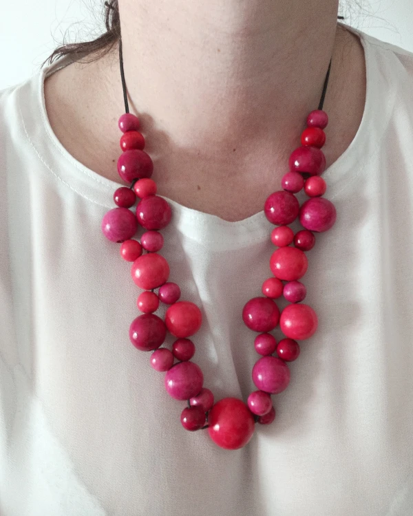 naszyjnik-drewniany-boho-spika-malinowy2.jpg