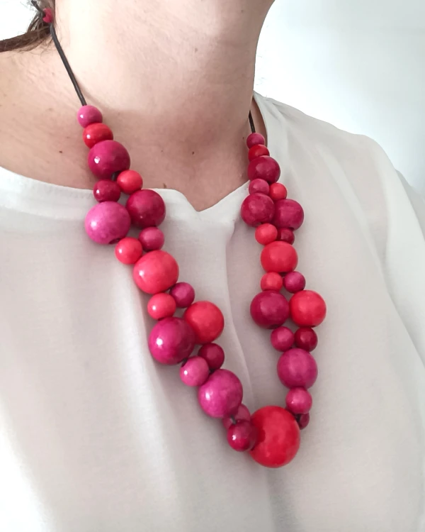 naszyjnik-drewniany-boho-spika-malinowy.jpg