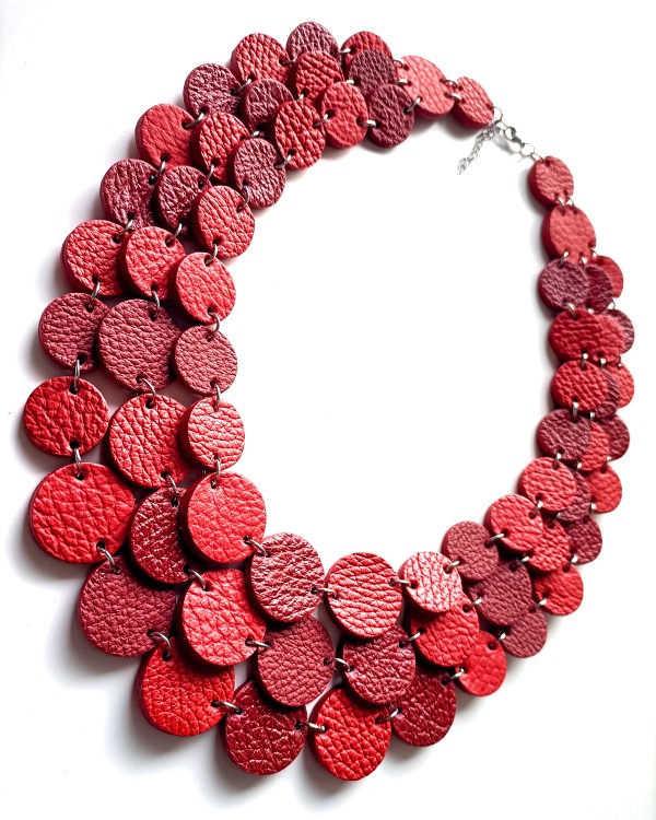 naszyjnik-skorzany-kaskada-trzysznurowy-czerwony (4).jpg