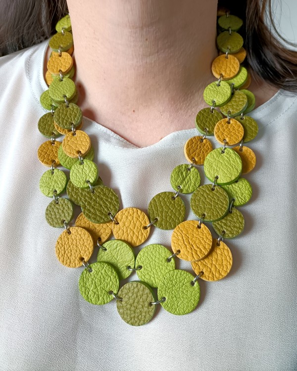 naszyjnik-skorzany-kaskada-zolto-zielony (5).jpg