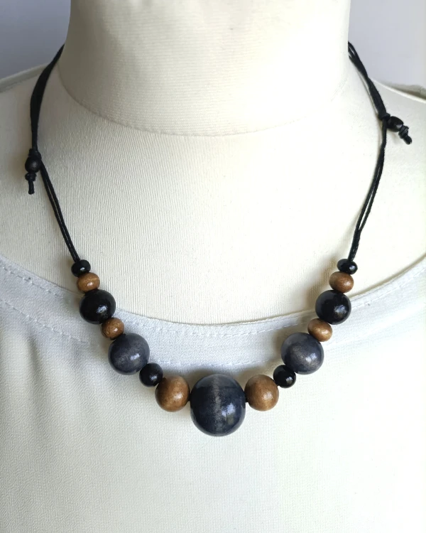 korale-drewniane-boho-minimal-kolorowe.jpg