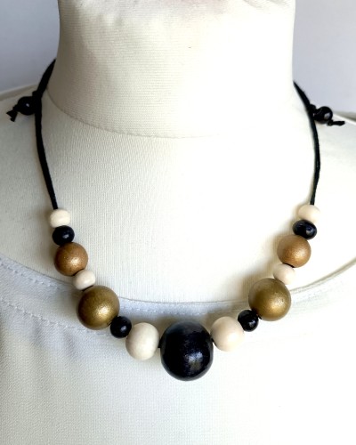 korale-drewniane-boho-minimal-kolorowe.jpg