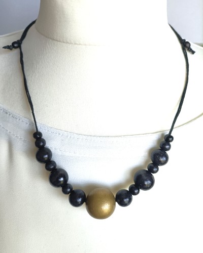 korale-drewniane-boho-minimal-kolorowe.jpg